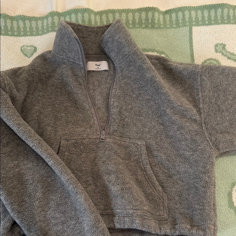 Aritzia Tna grey half zip fleece with pocket. Size xs